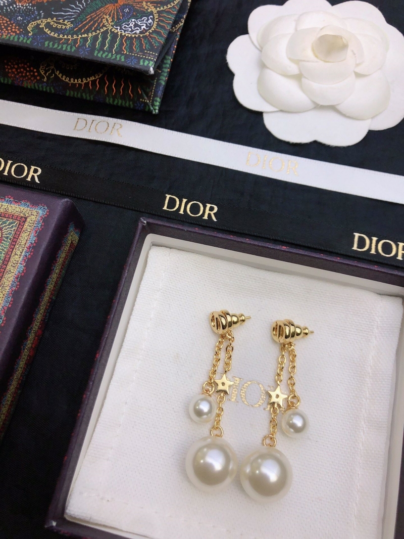 chr1st1an D10r earrings
